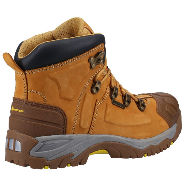 33 Footwear