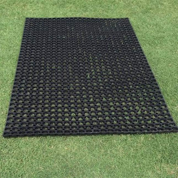 Black Rubber Hollow Floor Mat with Anti-Slip Protection