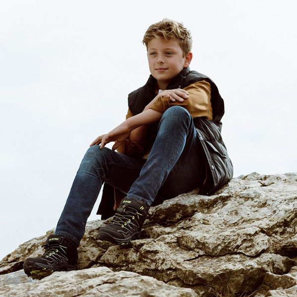 Blackout Lightweight And Waterproof Boots