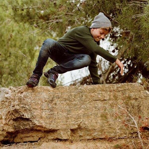 Blackout Mid Boots – Tough & Stylish