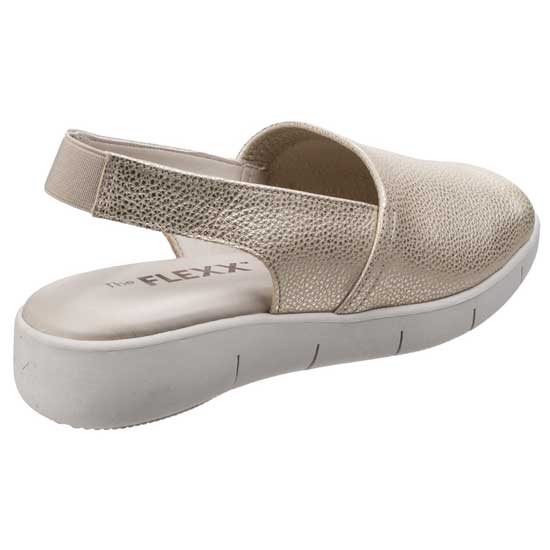 Casual Comfort Curtis Sandal from Easy Row