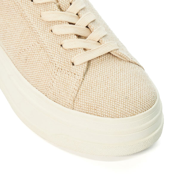 Exaggerate All-Day Comfort Sneaker