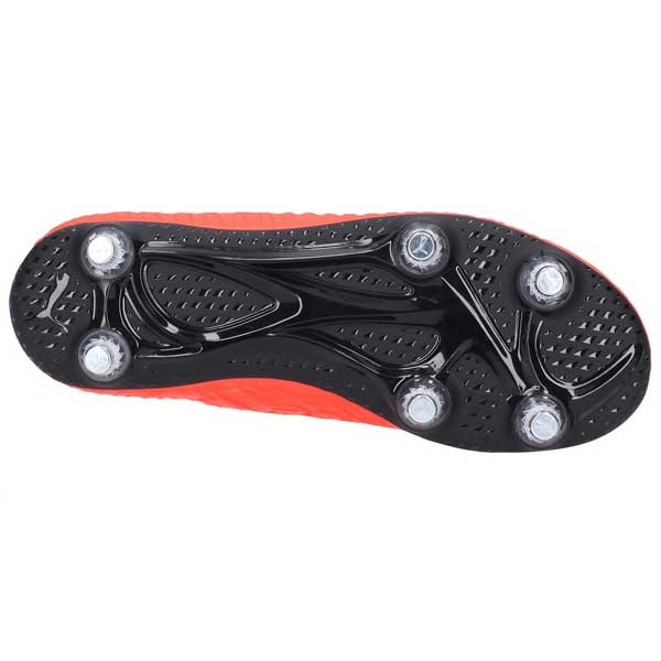 Lace-Up Screw-In Sports Shoes for Soft Ground