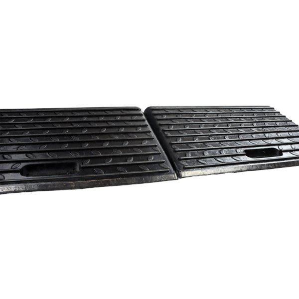Heavy-Duty Black Kerb Ramp