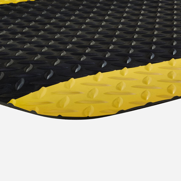 Heavy-Duty Vinyl Comfort Mat with Anti-Slip Surface for Dry Use