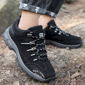 premium men’s hiking shoes in UK built for comfort, grip, and durability