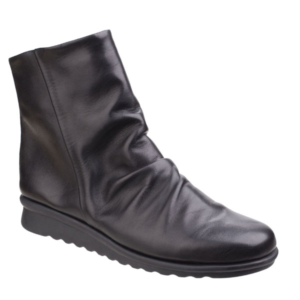 Pan Fried Leather Boot with Comfort Fit
