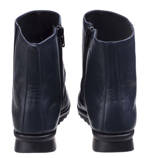 Pan Fried Leather Boot with Comfort Fit