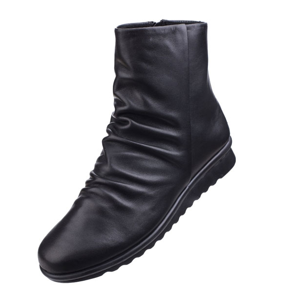 Pan Fried Leather Boot with Comfort Fit