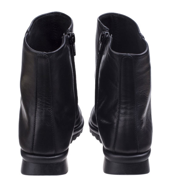 Pan Fried Leather Boot with Comfort Fit