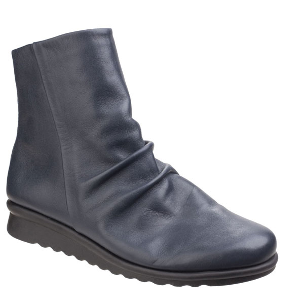Pan Fried Leather Boot with Comfort Fit