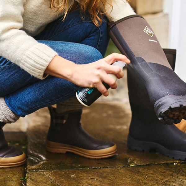 PCR Rubber Boot Cleaner Spray