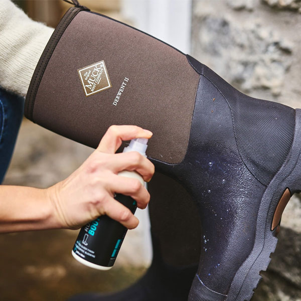 PCR Rubber Boot Cleaner Spray