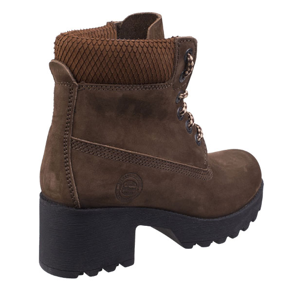 Pine Women’s Leather Boot for Cold Weather