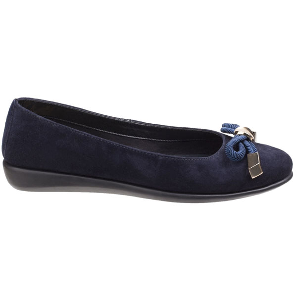 Riskas Classic Ballet Pump