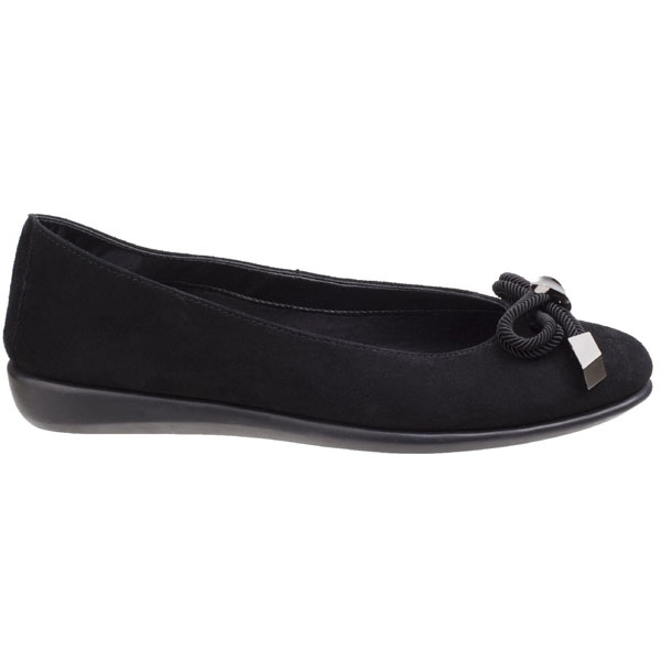 Riskas Classic Ballet Pump