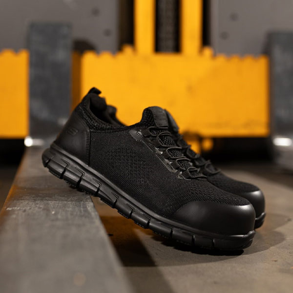 Synergy Omat Slip-Resistant Work Trainer